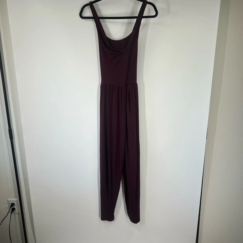 Imbodhi Bodhi Jumper in Burgundy - Picture 5 of 10